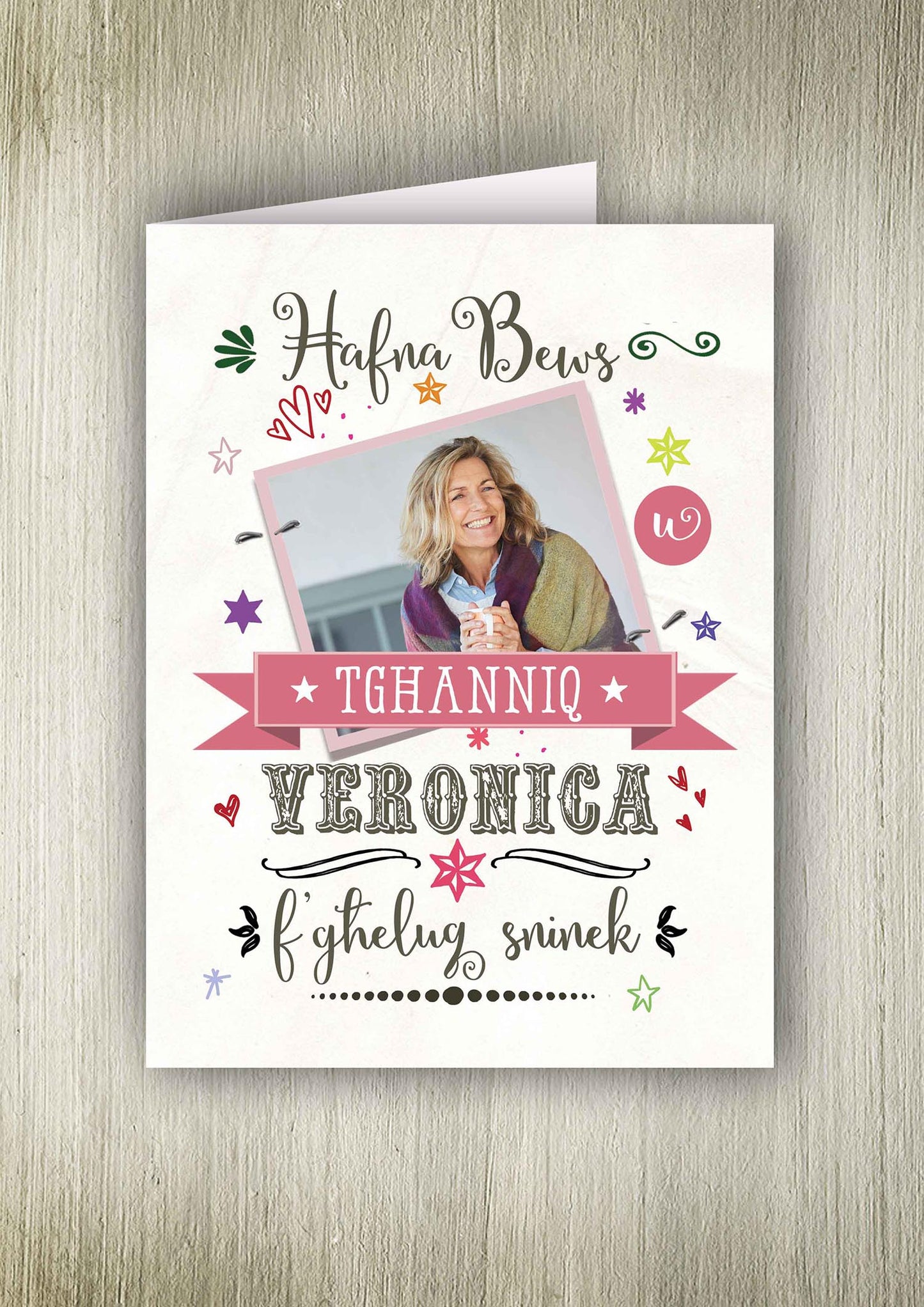 Personalised card for a female (with the words 'Ħafna Bews u Tgħanniq')